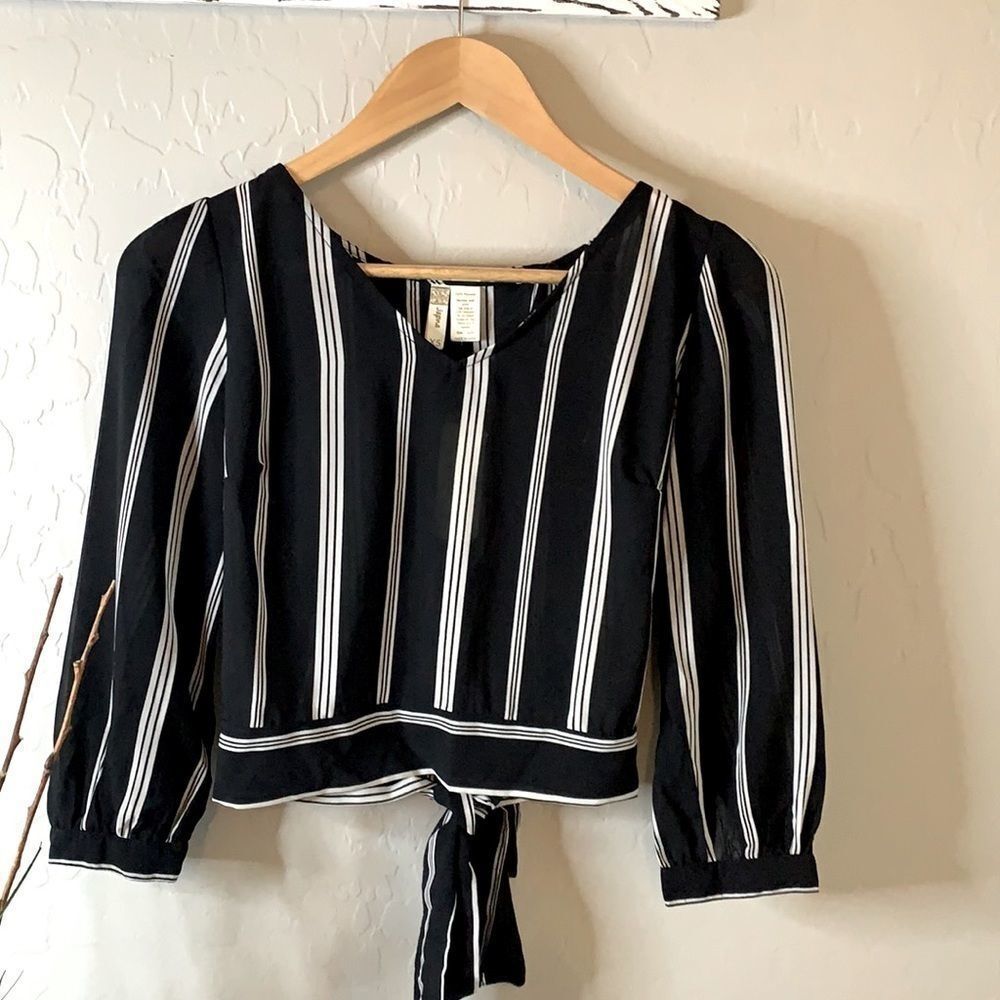 Japna Blue & white striped blouse open back with tie at bottom cropped length XS